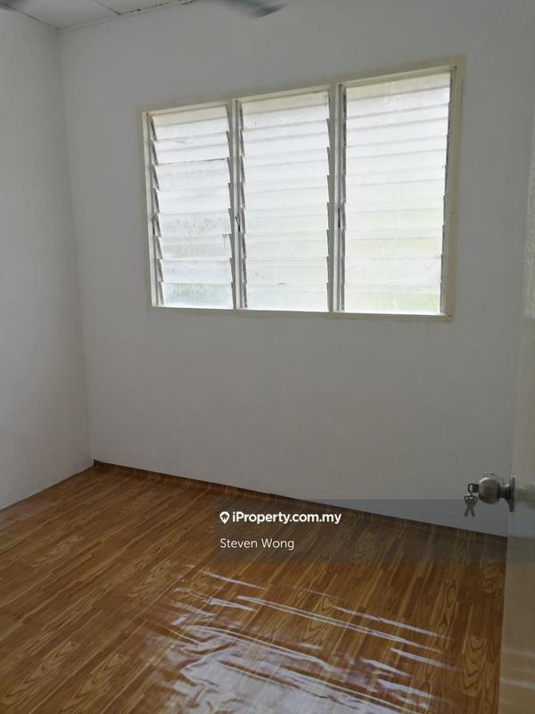 Flat for Sale in Happy Garden Flat by Steven Wong - iProperty.com.my