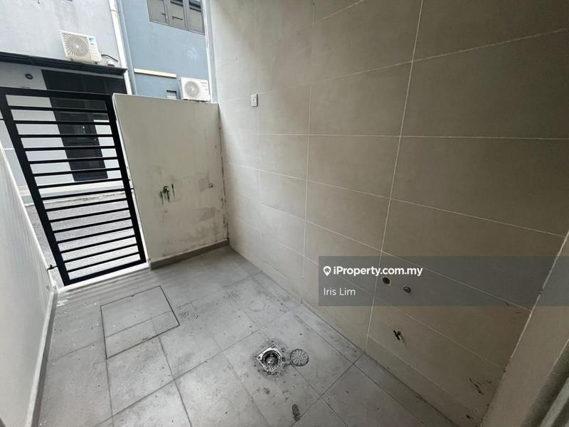 Rumah Teres 2-Tingkat untuk Dijual di Taman Sutera Utama, Skudai oleh Iris Lim - iProperty.com.my