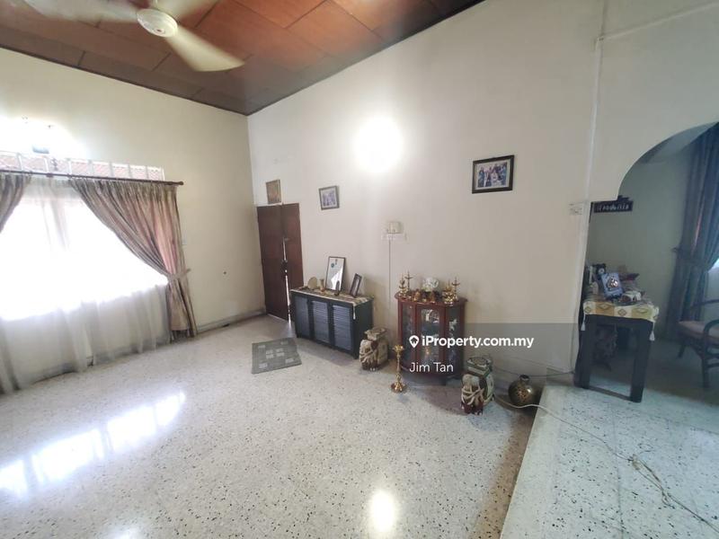 Bungalow House for Sale in Taman Sri Sentosa, Jalan Klang Lama (Old Klang Road) by Jim Tan - iProperty.com.my