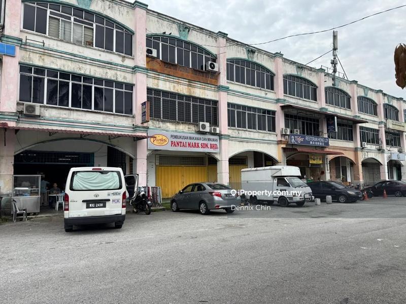 For Sale - 3 Storey Shop @ Taman Putri Jaya