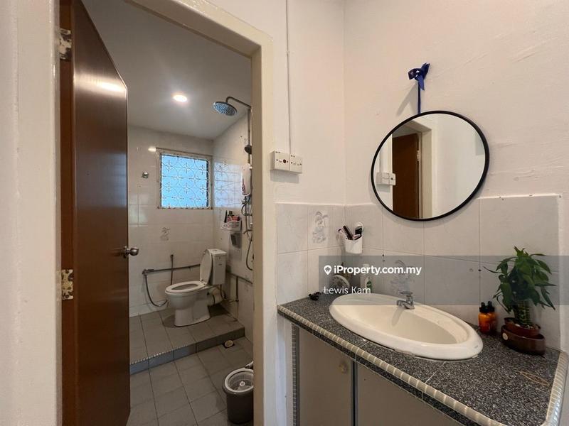 Bungalow House for Sale in Tanjung Bungah, Penang by Lewis Kam - iProperty.com.my