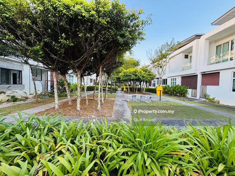 Rumah Berangkai 2 Tingkat untuk Dijual di Perdana Lakeview East, Cyberjaya oleh Qud Ikhwan - iProperty.com.my