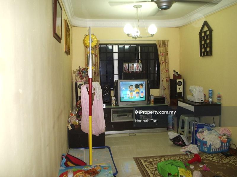 For Sale - Flora Damansara Flat