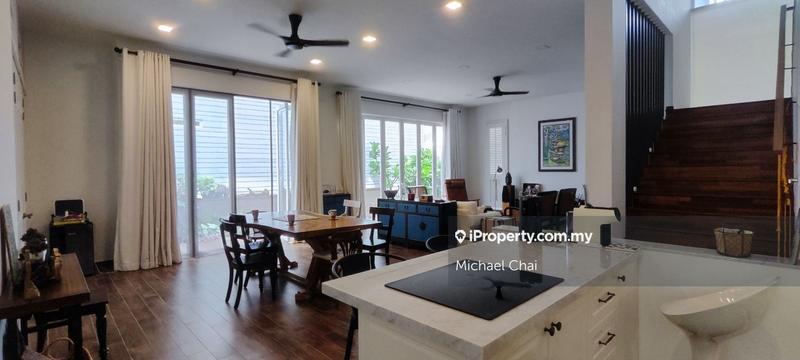 Bungalow House untuk Dijual di Jalan Villa 2/1, Lake Front Villa, Cyberjaya oleh Michael Chai - iProperty.com.my