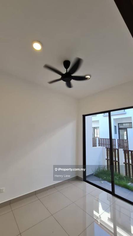 Rumah Teres 2-Tingkat untuk Dijual di Setia Safiro, Cyberjaya oleh Henry Liew - iProperty.com.my