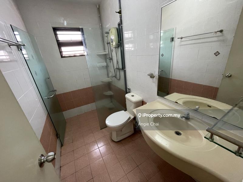 Townhouse for Sale in Sunway Damansara, Kota Damansara by Angie Chai - iProperty.com.my