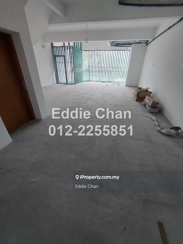 4.5-storey Terraced House for Sale in Kelab Ukay Residence, Ampang by Eddie Chan - iProperty.com.my