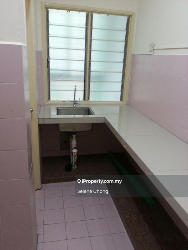 Condominium for Sale in Forest Green by Selene Chong - Kitchen - iProperty.com.my