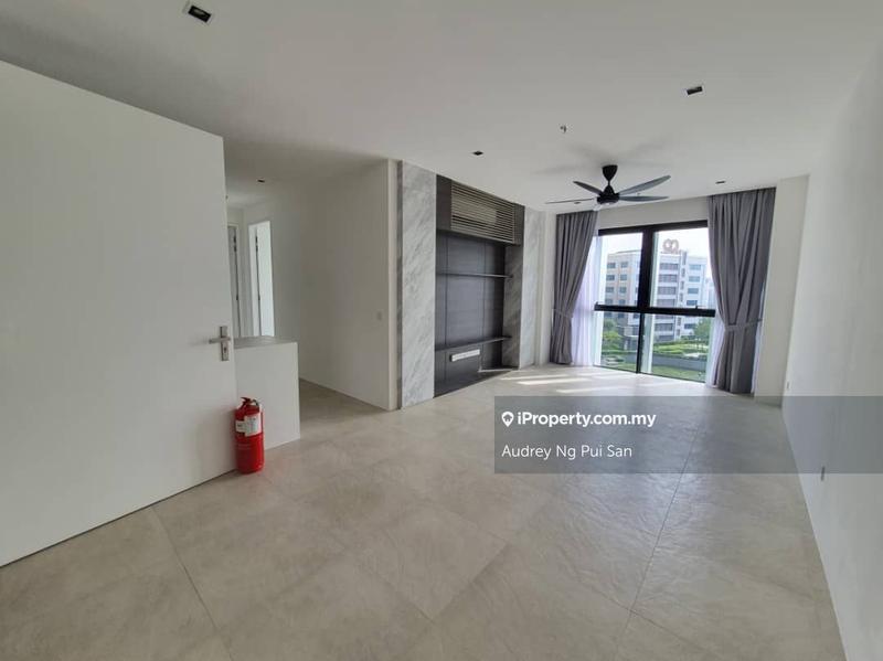 For Sale - Lumi Tropicana