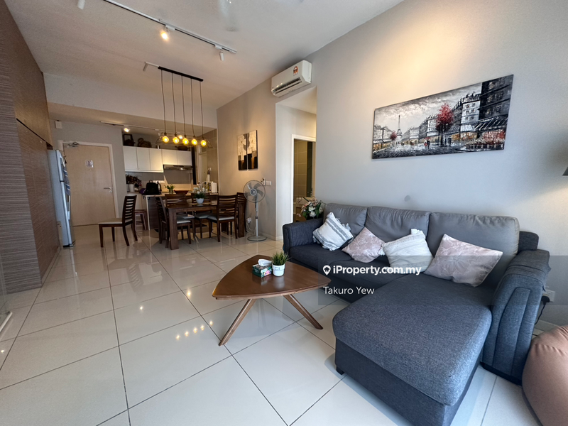 For Sale - Icon Residenz 2 @ Icon City