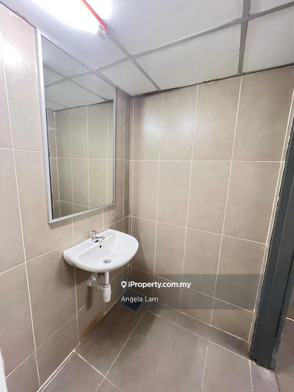 Shop / Office untuk Dijual di Kampung Sungai Kayu Ara, Petaling Jaya oleh Angela Lam - iProperty.com.my