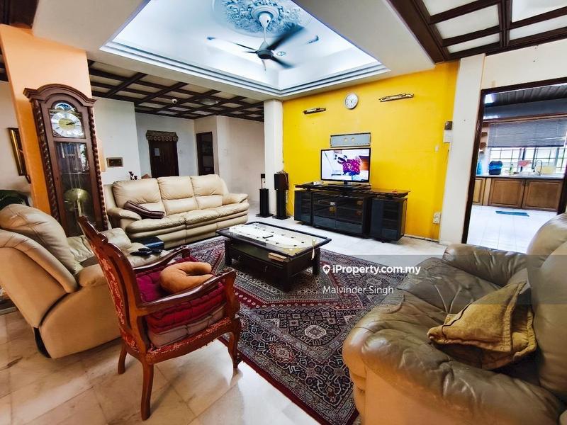 Bungalow House untuk Dijual di Ukay Heights, Ampang oleh Mel Walia - iProperty.com.my