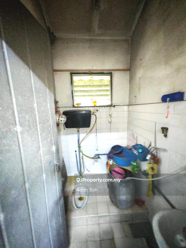 1-storey Terraced House untuk Dijual di Kepong Baru, Kepong oleh Adan Soh - Bathroom - iProperty.com.my