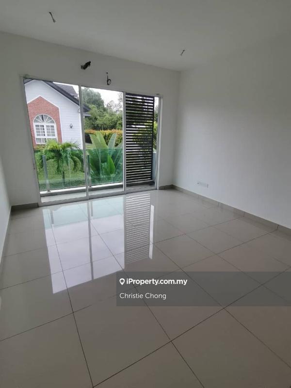 Rumah Berkembar untuk Dijual di Nilai Spring Villa, Nilai oleh Christie Chong - iProperty.com.my