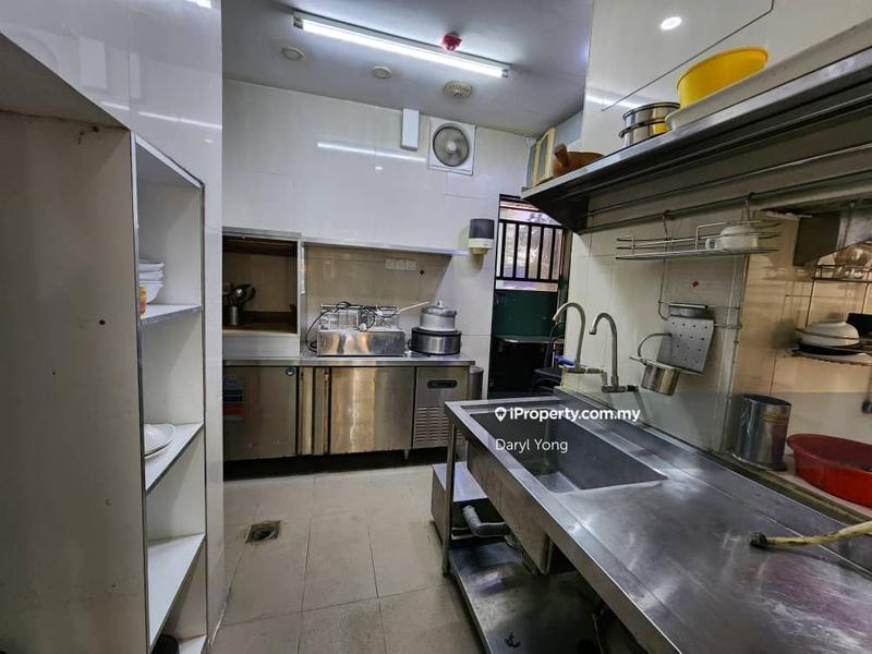 For Rent - VALUE DEAL: 4 Storey Corner lot Hotel for RENT