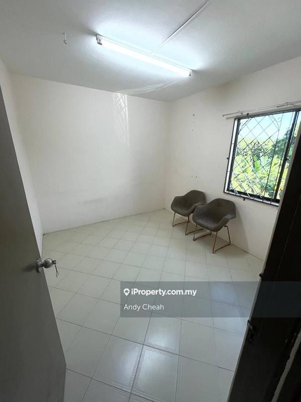 Flat for Sale in Bandar Selesa Jaya by Andy Cheah - iProperty.com.my