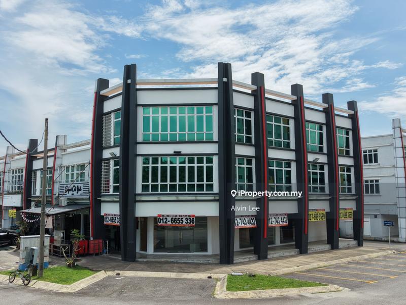 Shop / Office untuk Disewa di Taman Cahaya Alam, Shah Alam oleh Alvin Lee - iProperty.com.my