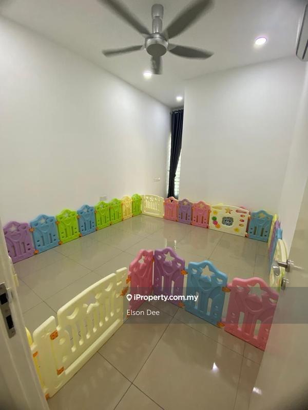 Rumah Berangkai 3 Tingkat untuk Dijual di Southbay Residence, Batu Maung, Batu Maung oleh Elson Dee - iProperty.com.my