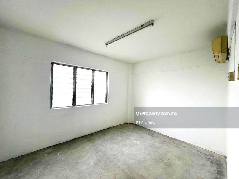 Rumah Flat untuk Dijual di Pandan Ria (Block D) oleh Ken Chew - iProperty.com.my