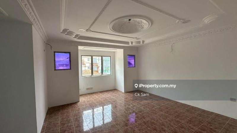 Semi-Detached House for Sale in Taman Waterfall, Rawang by Ck Sam - iProperty.com.my