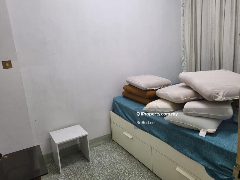 Rumah Berangkai 2 Tingkat untuk Dijual di Taman Overseas Union (Taman Oug), Jalan Klang Lama (Old Klang Road) oleh BoBo Lee - iProperty.com.my