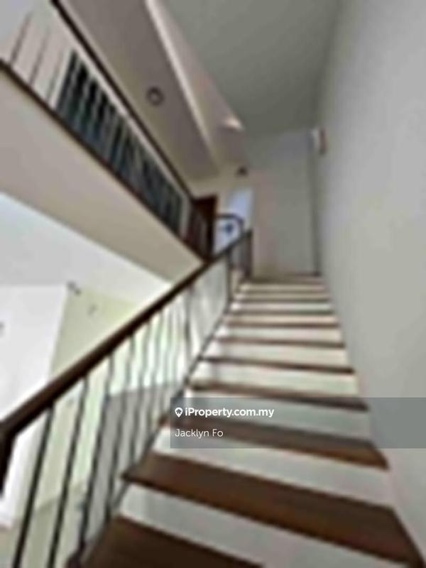 Rumah Teres 3-Tingkat untuk Dijual di Taman Equine, Seri Kembangan oleh Jacklyn Fo - iProperty.com.my