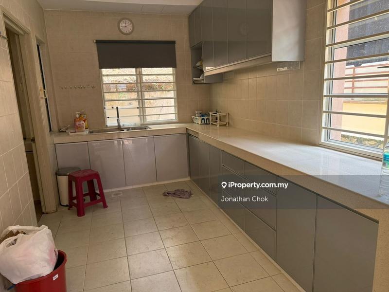 Rumah Berkembar untuk Dijual di Bandar Putra Permai, Seri Kembangan oleh Jonathan Chok - iProperty.com.my