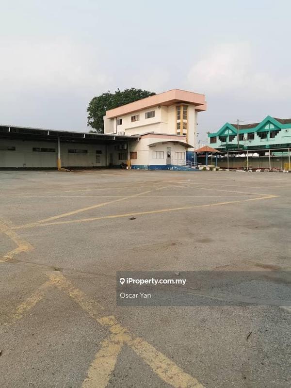 For Sale - Facing skudai main road prime location