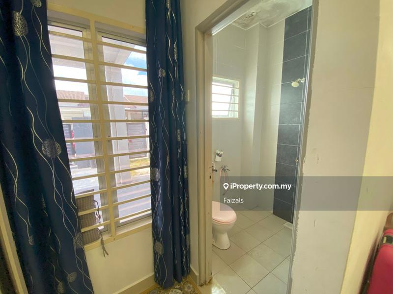 Rumah Berkembar untuk Dijual di Shah Alam, Selangor oleh Faizals - iProperty.com.my