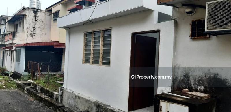 2-storey Terraced House for Sale in Taman Pinggiran Putra by Sutina - iProperty.com.my