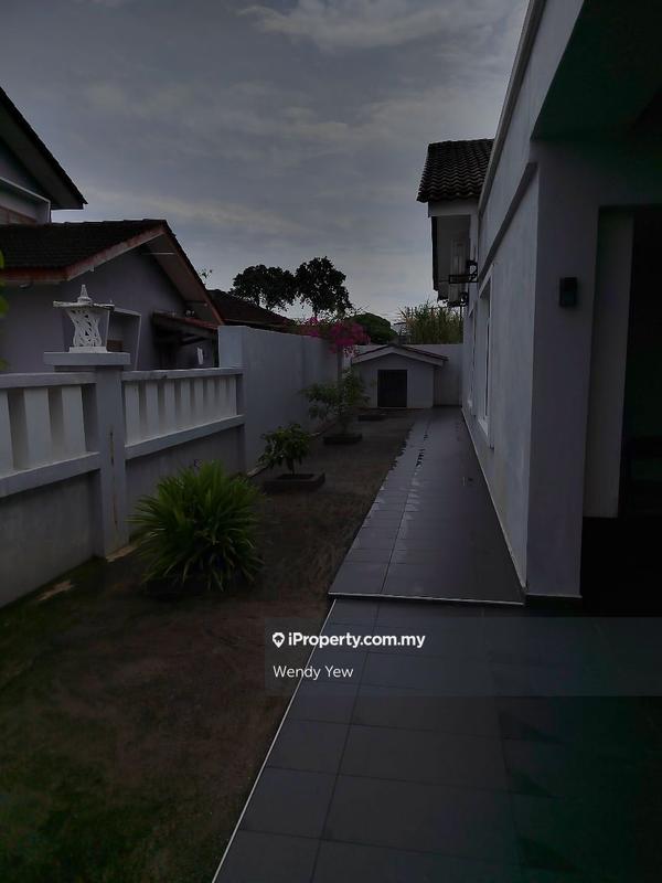 Bungalow House for Sale in Taman Melawis, Klang by Wendy Yew - iProperty.com.my