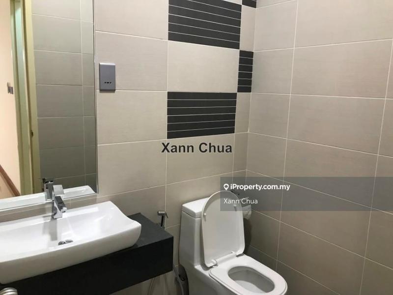 Rumah Berkembar untuk Dijual di SUNWAY EASTWOOD, Equine Park, Seri Kembangan oleh Xann Chua - iProperty.com.my