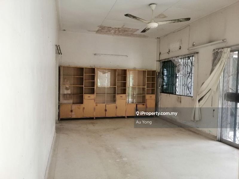 Banglo untuk Dijual di Taman Kolam Air, Johor Bahru oleh Au Yong - iProperty.com.my