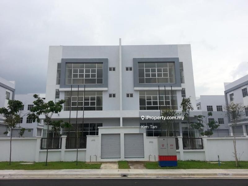 Kilang Berkembar untuk Dijual di Seksyen 26, Shah Alam oleh Kim Tan - iProperty.com.my