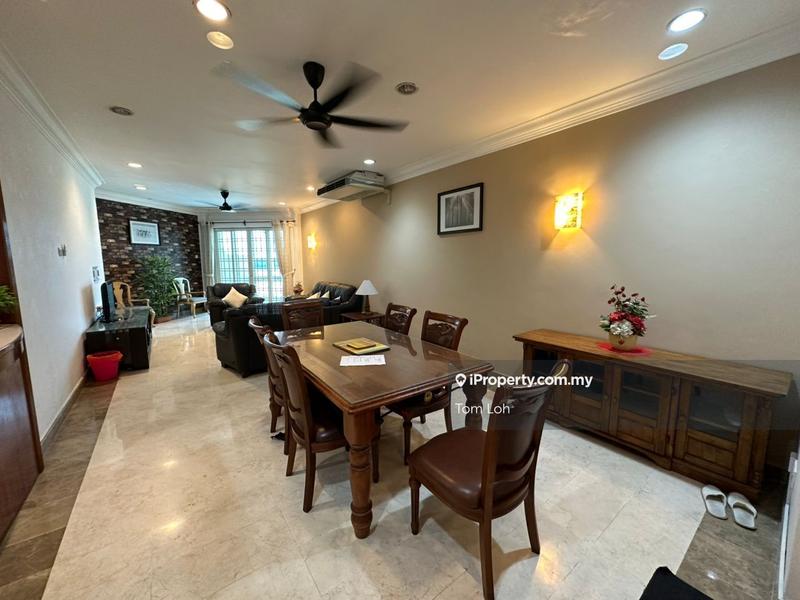 For Rent - Petrie Condominium