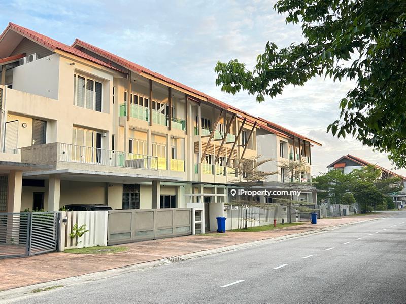 3-storey Terraced House for Sale in Temasya Glenmarie, Glenmarie by Lai Yk - iProperty.com.my