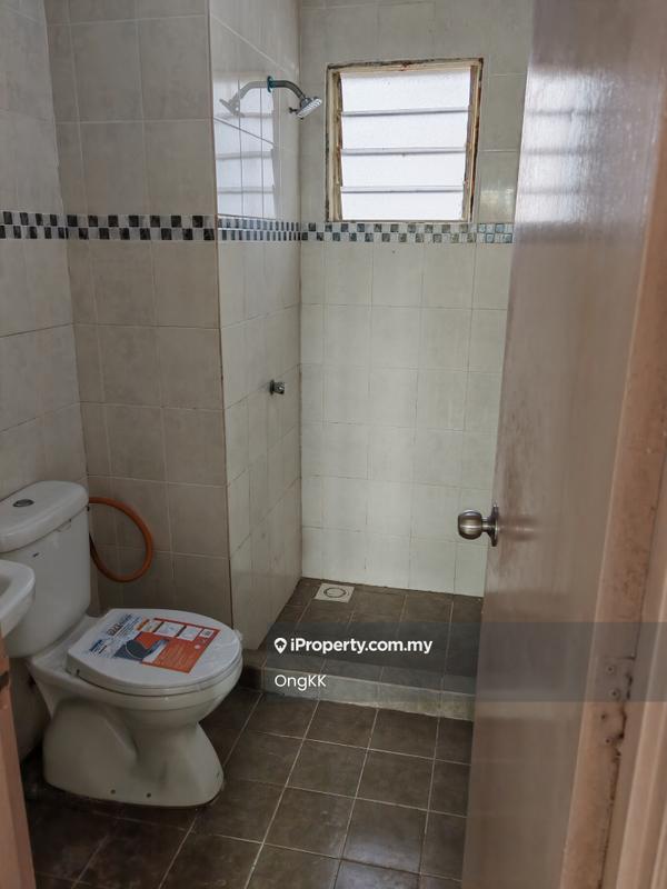 Kondominium untuk Dijual di Sierra Residency oleh OngKK - Bathroom - iProperty.com.my