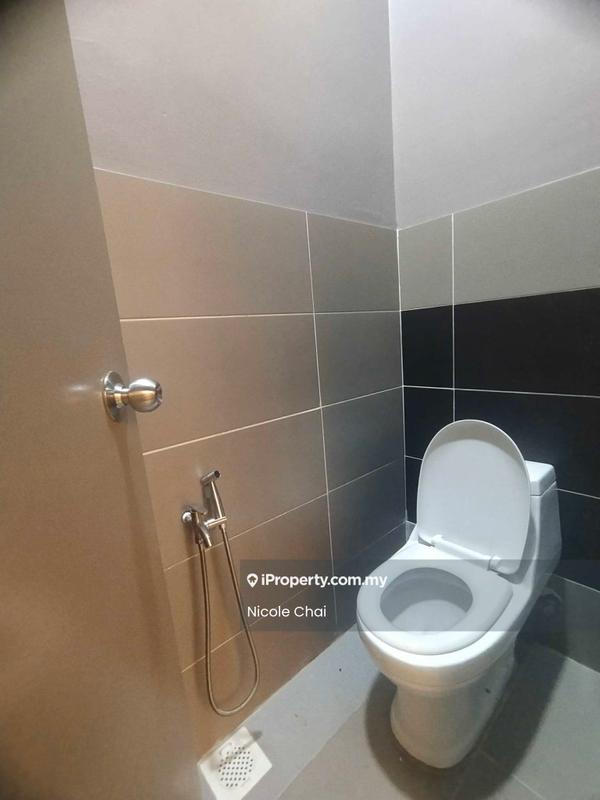 Shop / Office for Rent in Taman Petaling Utama, Petaling Jaya by Nichole Chai - Bathroom - iProperty.com.my
