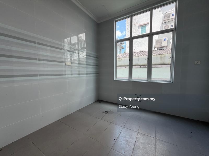 Rumah Berkembar untuk Dijual di Beverly Heights, Melawati oleh Stacy Young - iProperty.com.my