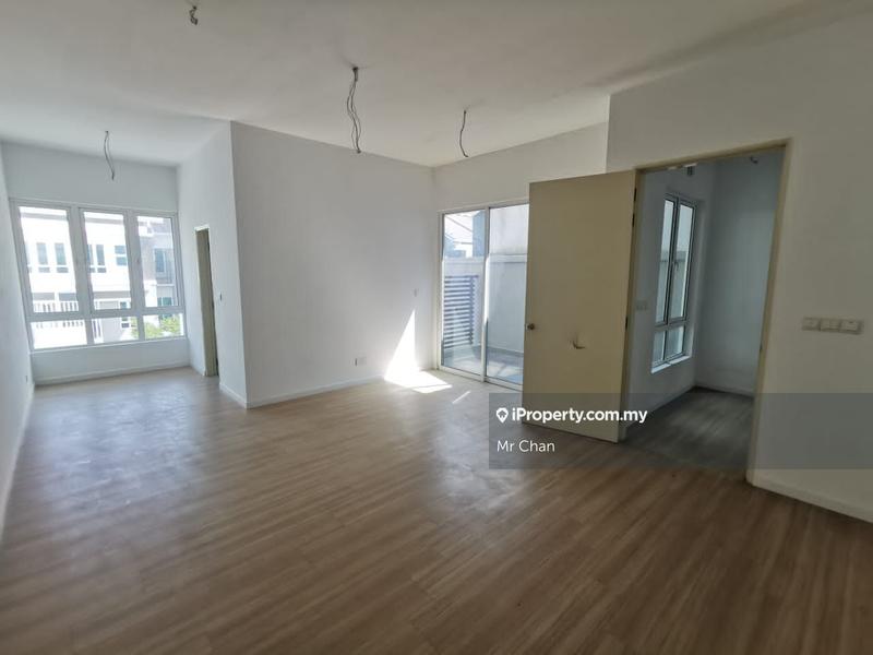 Rumah Berangkai 3 Tingkat untuk Dijual di Setia Ecohill, Semenyih oleh Mr Chan - iProperty.com.my