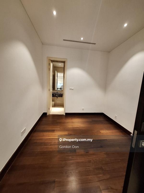 For Sale - Banyan Tree Signatures