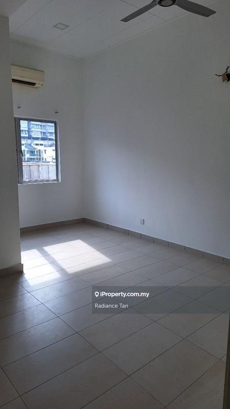Rumah Bandar untuk Dijual di Kampung Sungai Kayu Ara, Petaling Jaya oleh Radiance Tan - iProperty.com.my
