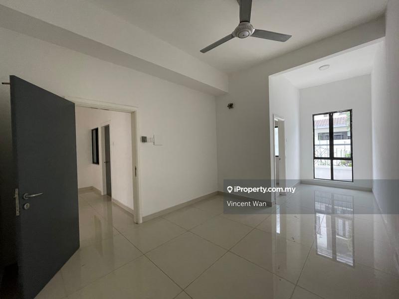 2.5-storey Terraced House for Sale in Sutera Damansara 2.5 Storey Superlink House, Petaling Jaya by Vincent Wan - iProperty.com.my
