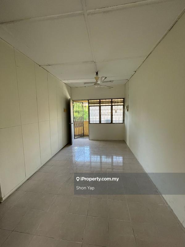 For Rent - SS 13 Flat