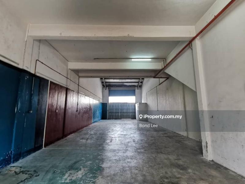 For Rent - Batu Caves Taman Industri Bolton 1.5Storey Factory For Rent Selayang Kepong