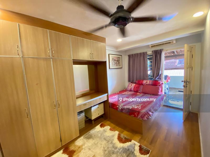 Rumah Berangkai 2.5 Tingkat untuk Dijual di Guarded and Extended 2.5 Storey Home, Damansara Heights oleh Jeremy Tang - iProperty.com.my