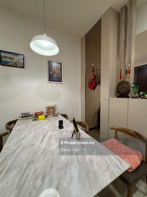 For Sale - Skyridge Garden