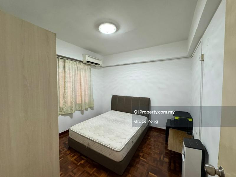 For Rent - Desa Gembira