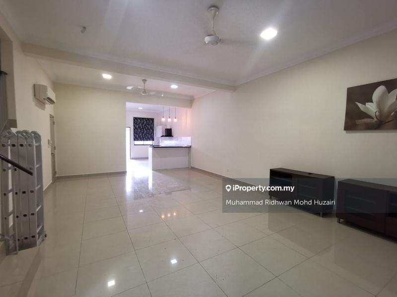 Rumah Berangkai 2.5 Tingkat untuk Dijual di Dengkil, Selangor oleh Muhammad Ridhwan Mohd Huzairi - iProperty.com.my