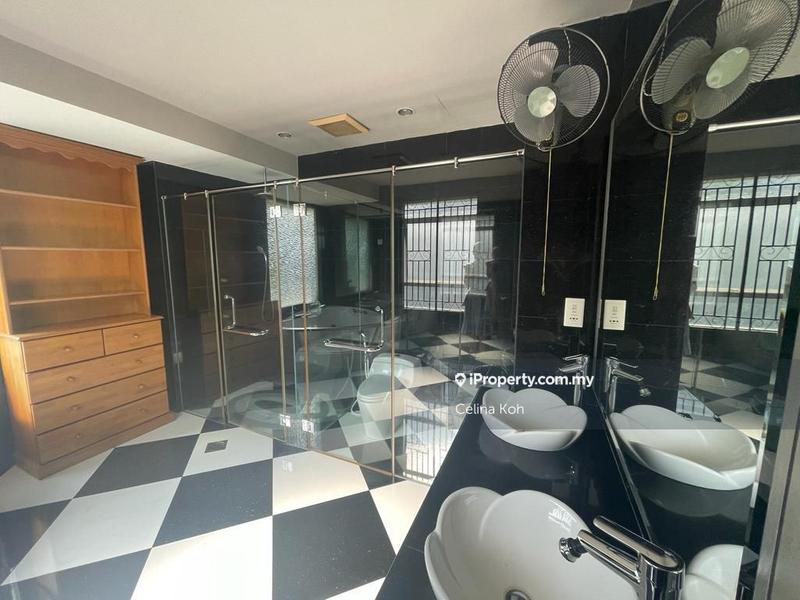 Bungalow House for Sale in Valencia, Sungai Buloh by Celina Koh - iProperty.com.my
